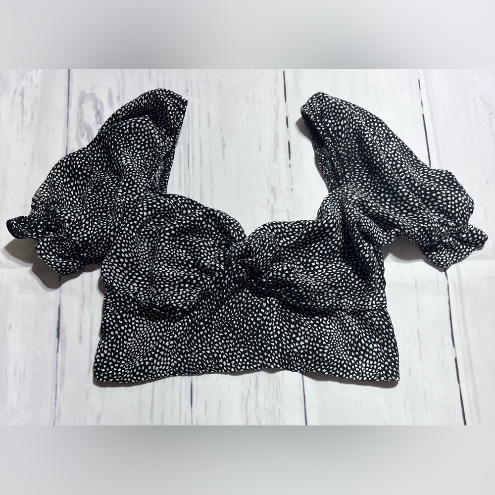 2/$20 Sale Urban Outfitters Milk Maid Twist Front Crop Top - Picture 3 of 5